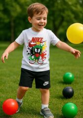 KARIŞIK RENKLİ TİŞÖRT SİYAH ŞORTLU YAZLIK İKİLİ TAKIM