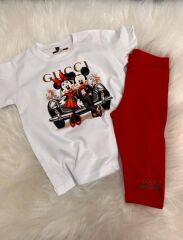 BEYAZ TİŞÖRTLÜ KIRMIZI BERMUDA TAYTLI İKİLİ TAKIM